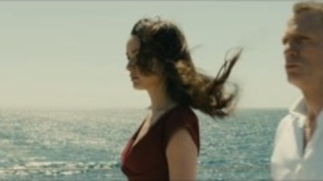 Adele'den James Bond Müziği