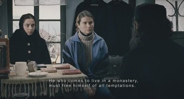 Tepelerin Ardında Fragmanı