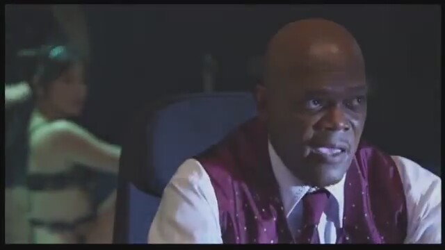 Arena (2011) fragman