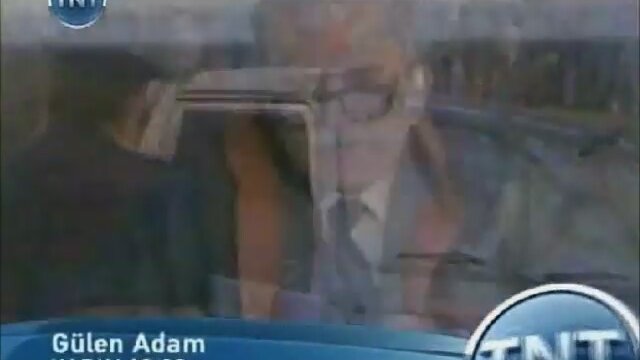 Gülen Adam fragman