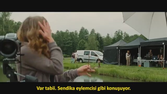 Son Moda Aşk Türkçe Altyazılı Klip 2