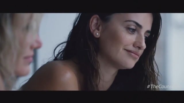 Danışman Havuz Sahnesi