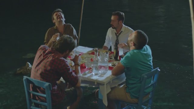 Arkadaşlar Arasında Fragman