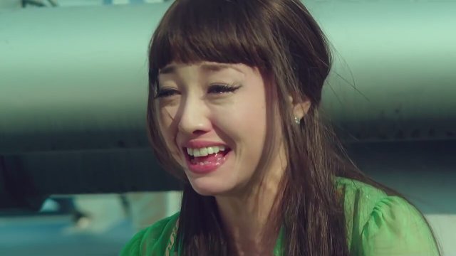 Helter Skelter (2012) fragmanı