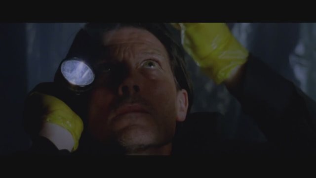 Bedenindeki Gözyaşlarının Garip Rengi (2013) fragmanı