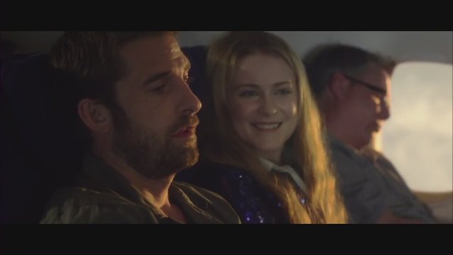 Barefoot (2014) fragmanı