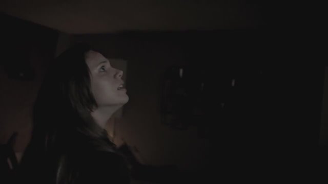 Absentia (2011) fragmanı