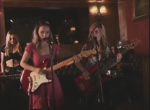 Deadly Punkettes Fragman