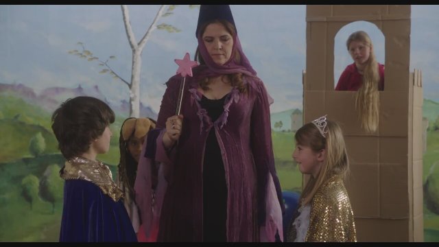 Under the Rainbow Fragman