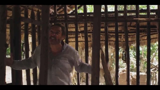 Escape (2012) Fragman