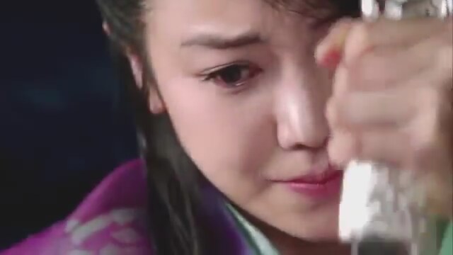 Sword and Flower (2013) fragmanı