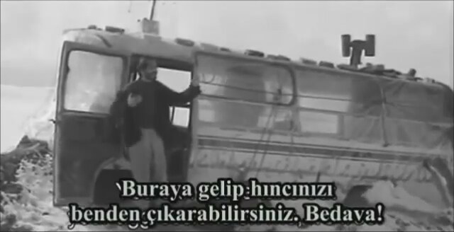 Cenaze için Birkaç Kilo Hurma Sahne