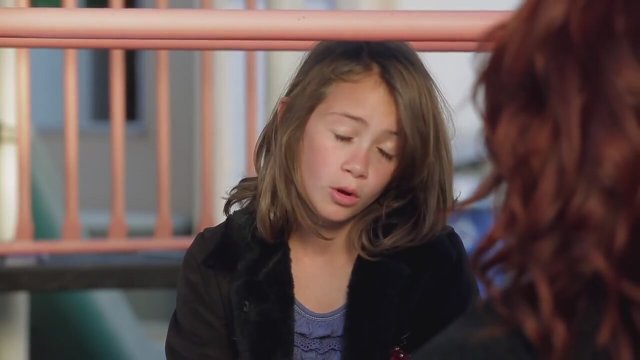 Your Love Never Fails Fragman