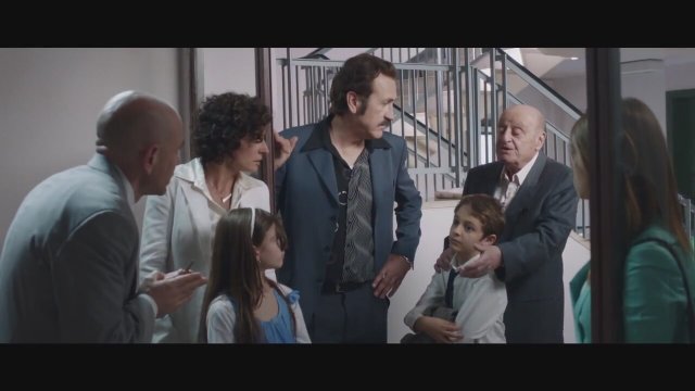 Tutti contro tutti Fragman