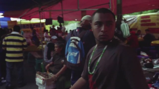 Asalto al cine Fragman