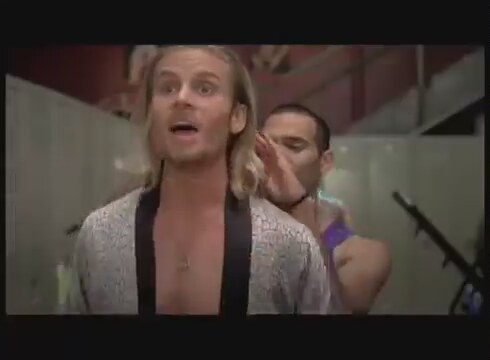 Balls To The Wall Fragman