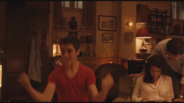 La Cage Doree (2013) fragmanı