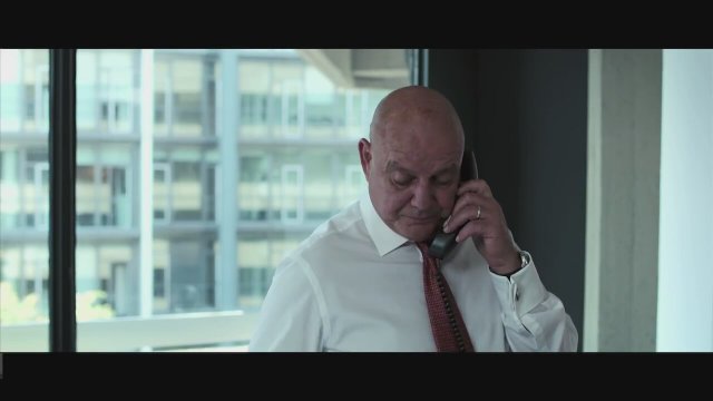 Unter Dir Die Stadt Fragman