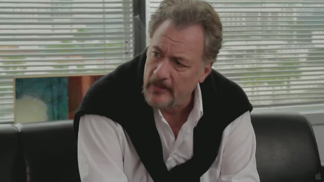 Zombie Hamlet Fragman