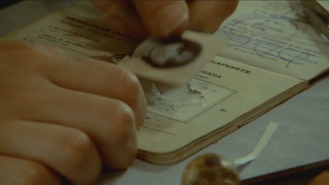 Princesas rojas (2013) fragmanı