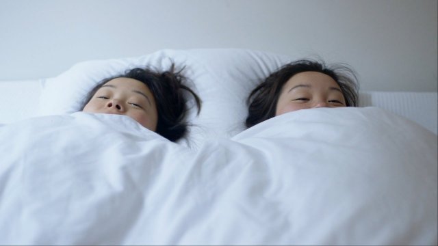 Twinsters (2015) Fragman