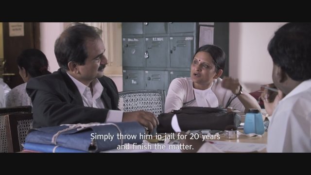 Court (2014) Fragman