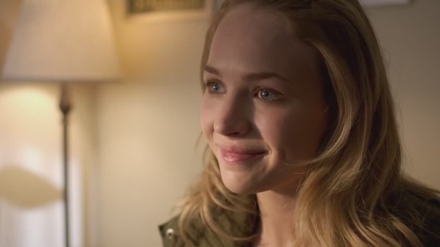 Ask Me Anything (2014) Fragman