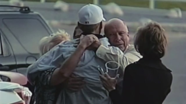 Peace Officer (2015) Fragman