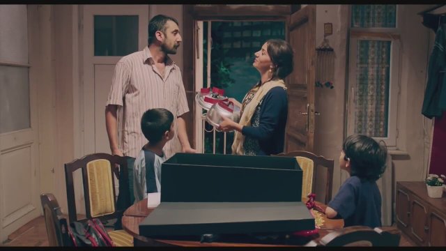 Guruldayan Kalpler (2015) Fragman