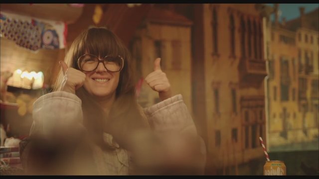 Lou! Journal infime (2014) Fragman