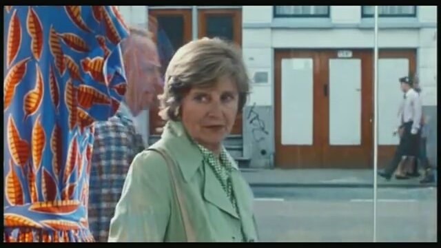 De jurk (1996) Fragman